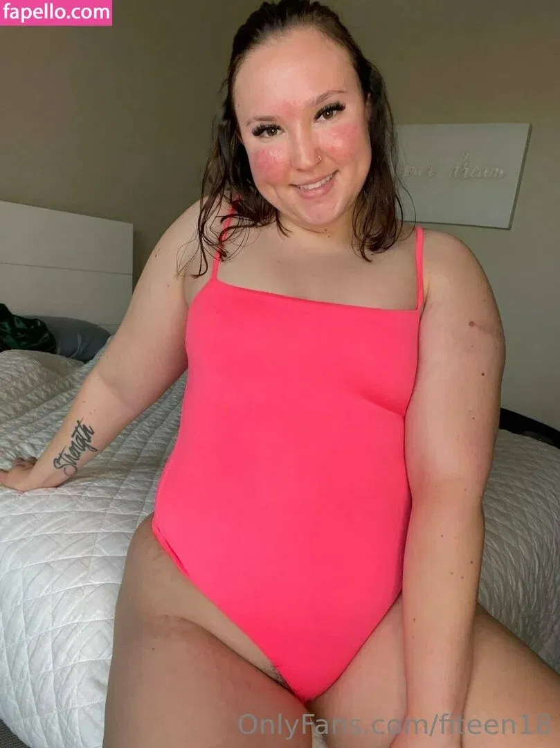 fiteen18 / nikinina178 Onlyfans Photo Gallery 