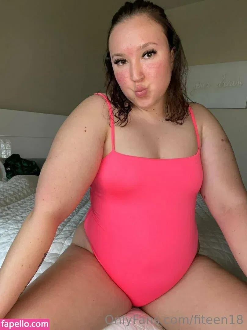 fiteen18 / nikinina178 Onlyfans Photo Gallery 