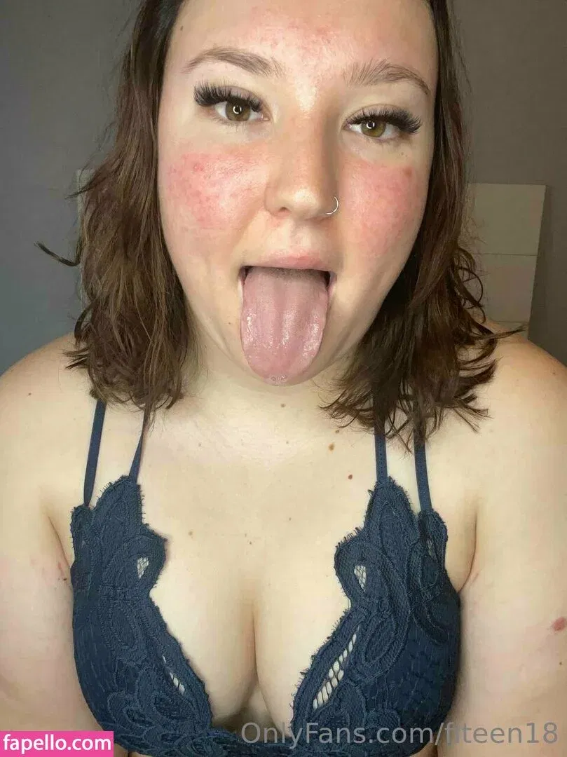 fiteen18 / nikinina178 Onlyfans Photo Gallery 