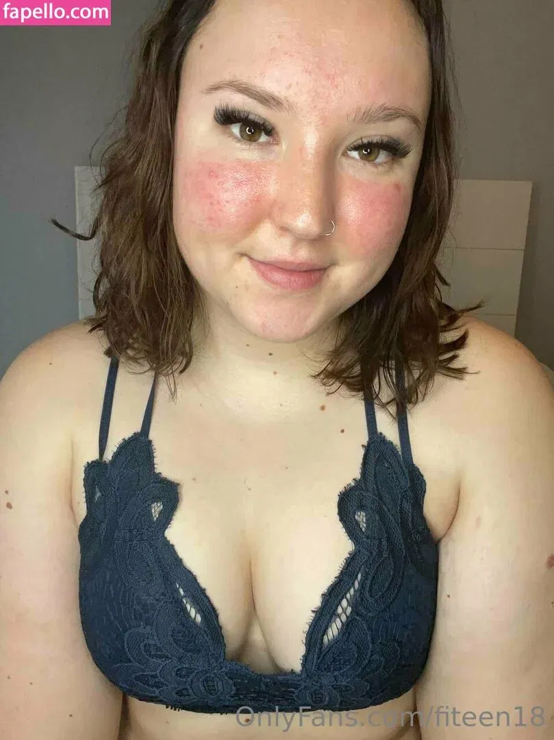 fiteen18 / nikinina178 Onlyfans Photo Gallery 