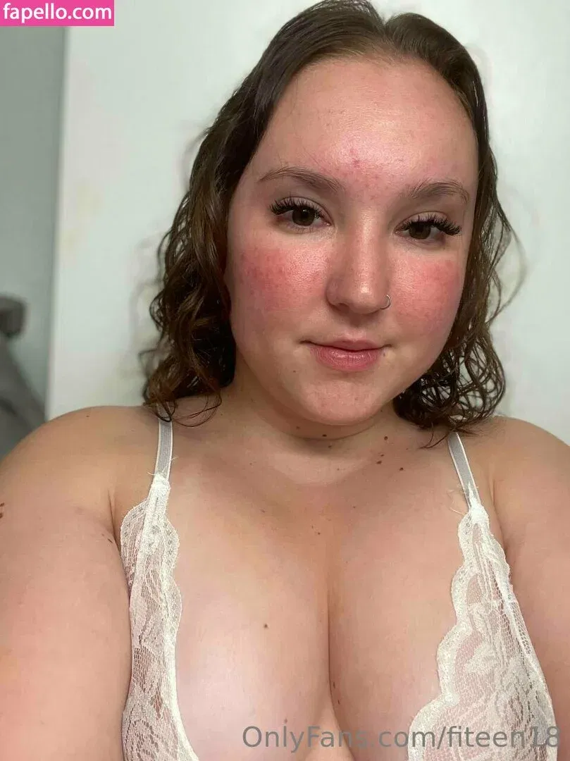 fiteen18 / nikinina178 Onlyfans Photo Gallery 