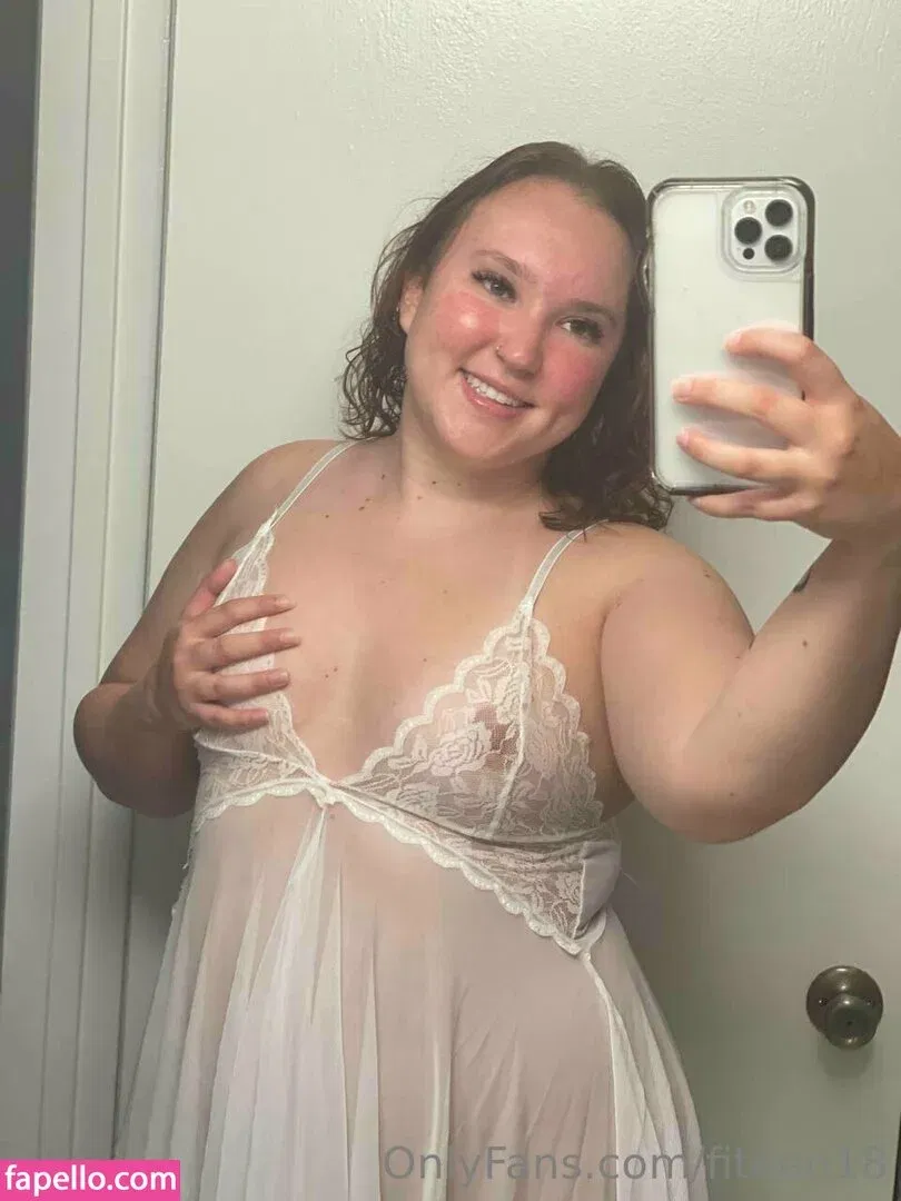 fiteen18 / nikinina178 Onlyfans Photo Gallery 