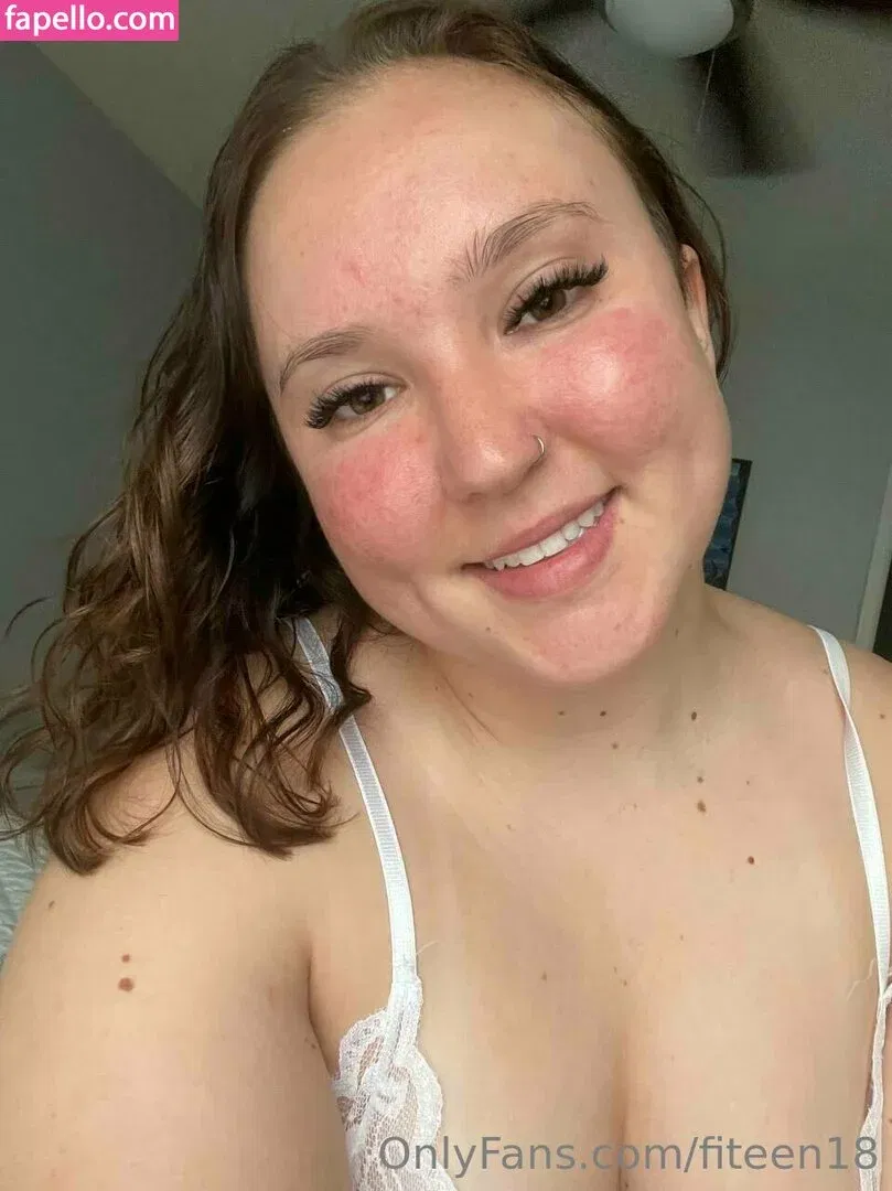 fiteen18 / nikinina178 Onlyfans Photo Gallery 