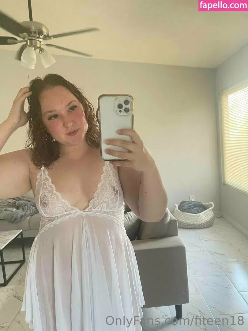 fiteen18 / nikinina178 Onlyfans Photo Gallery 