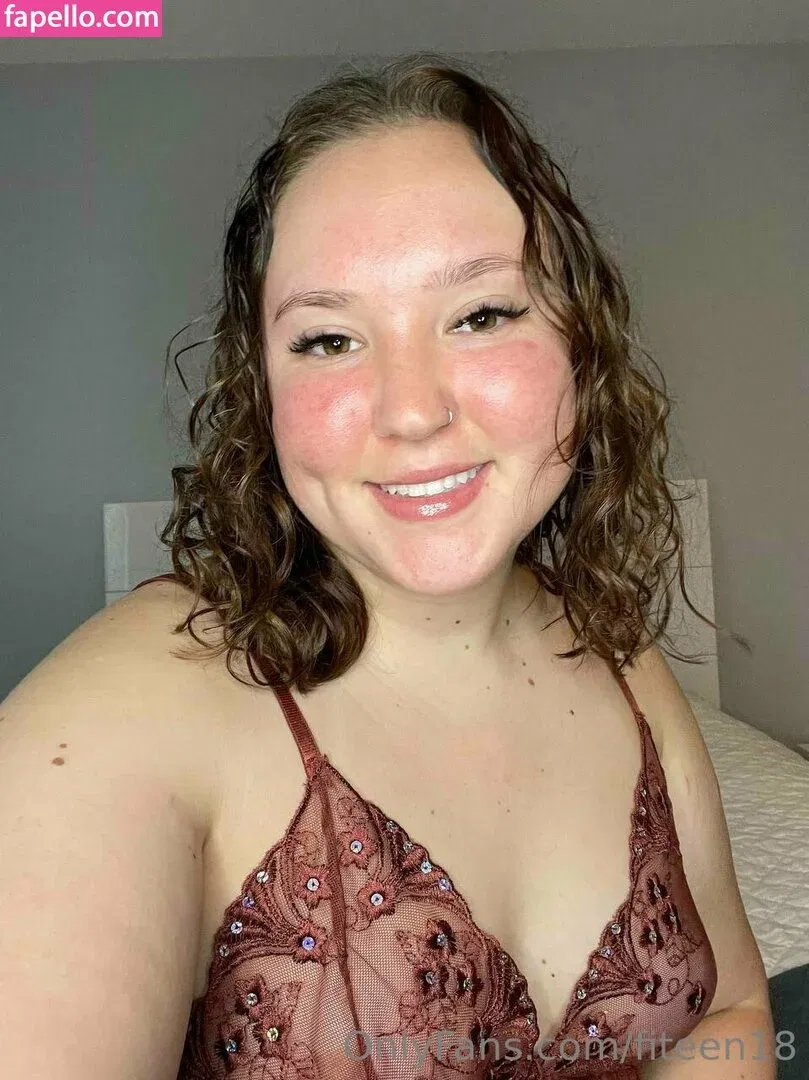 fiteen18 / nikinina178 Onlyfans Photo Gallery 