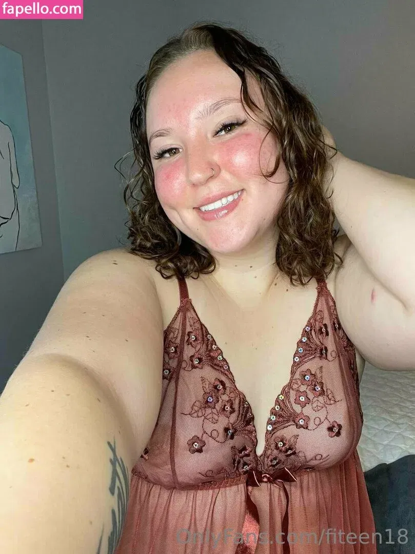 fiteen18 / nikinina178 Onlyfans Photo Gallery 