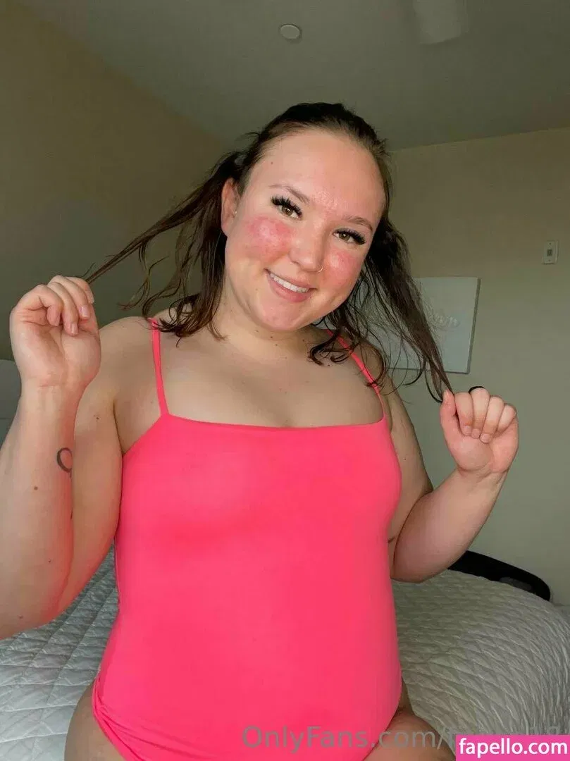 fiteen18 / nikinina178 Onlyfans Photo Gallery 