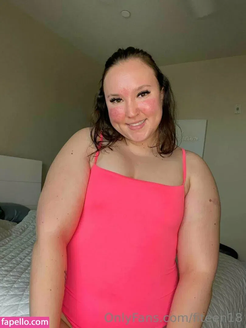 fiteen18 / nikinina178 Onlyfans Photo Gallery 