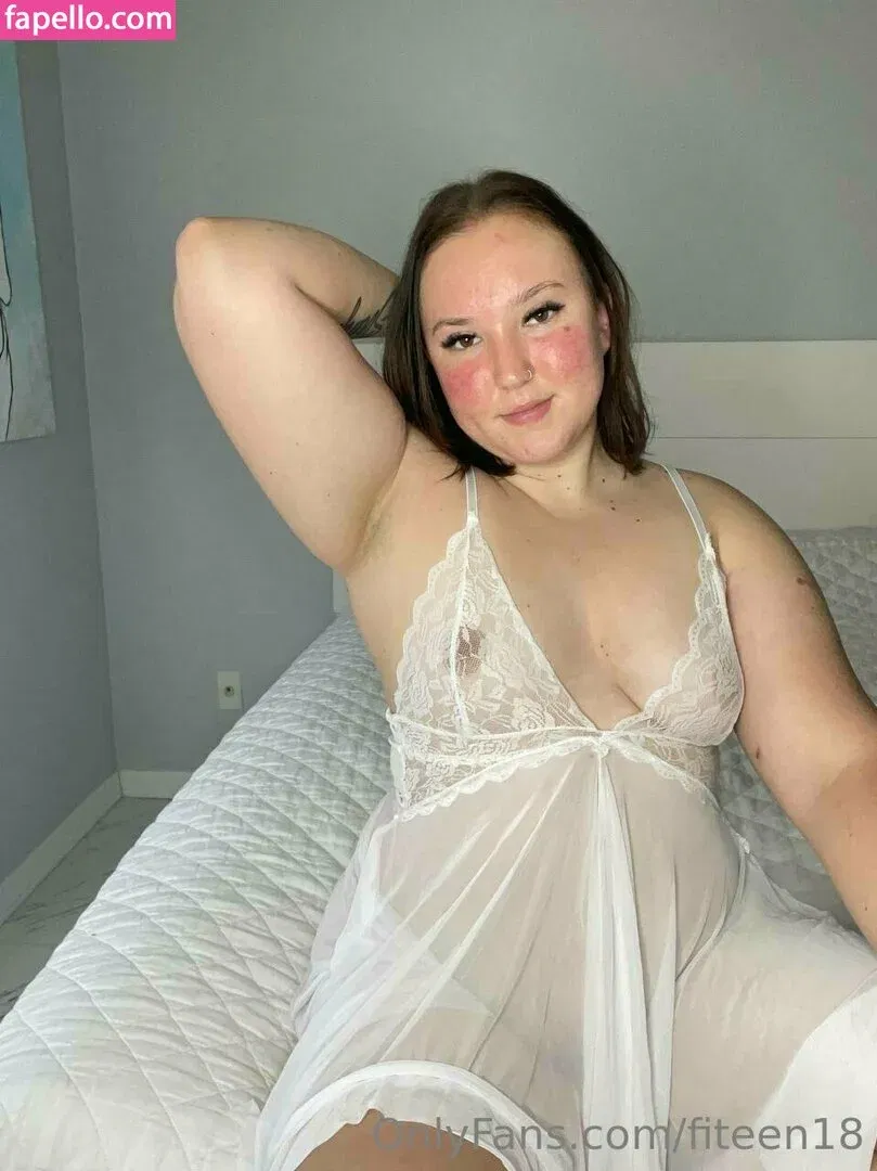 fiteen18 / nikinina178 Onlyfans Photo Gallery 