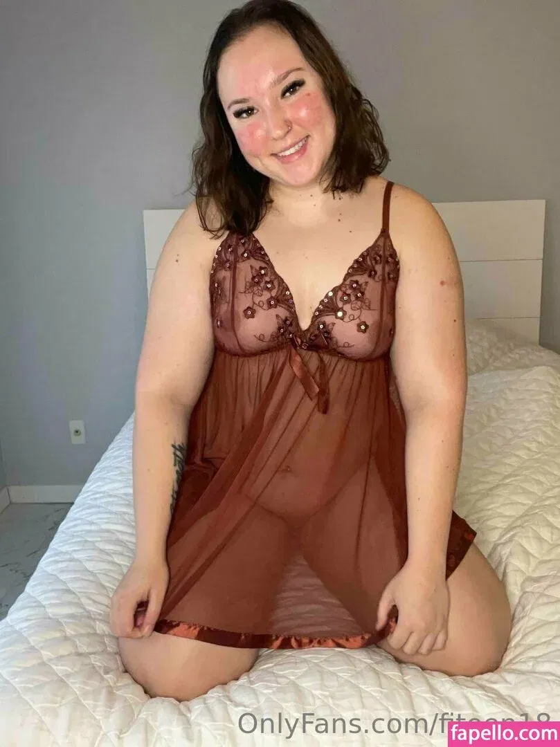 fiteen18 / nikinina178 Onlyfans Photo Gallery 