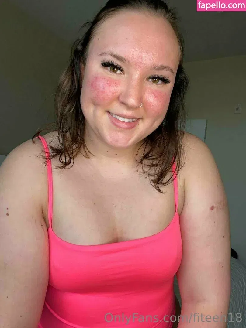 fiteen18 / nikinina178 Onlyfans Photo Gallery 