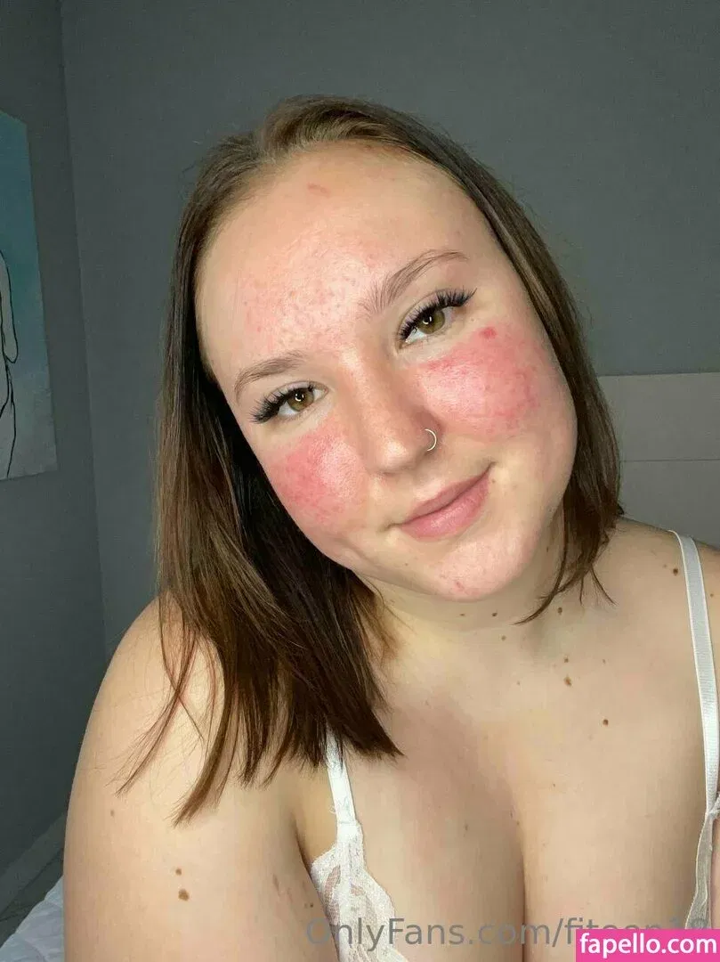 fiteen18 / nikinina178 Onlyfans Photo Gallery 