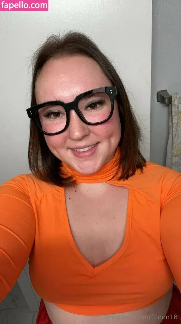 fiteen18 / nikinina178 Onlyfans Photo Gallery 