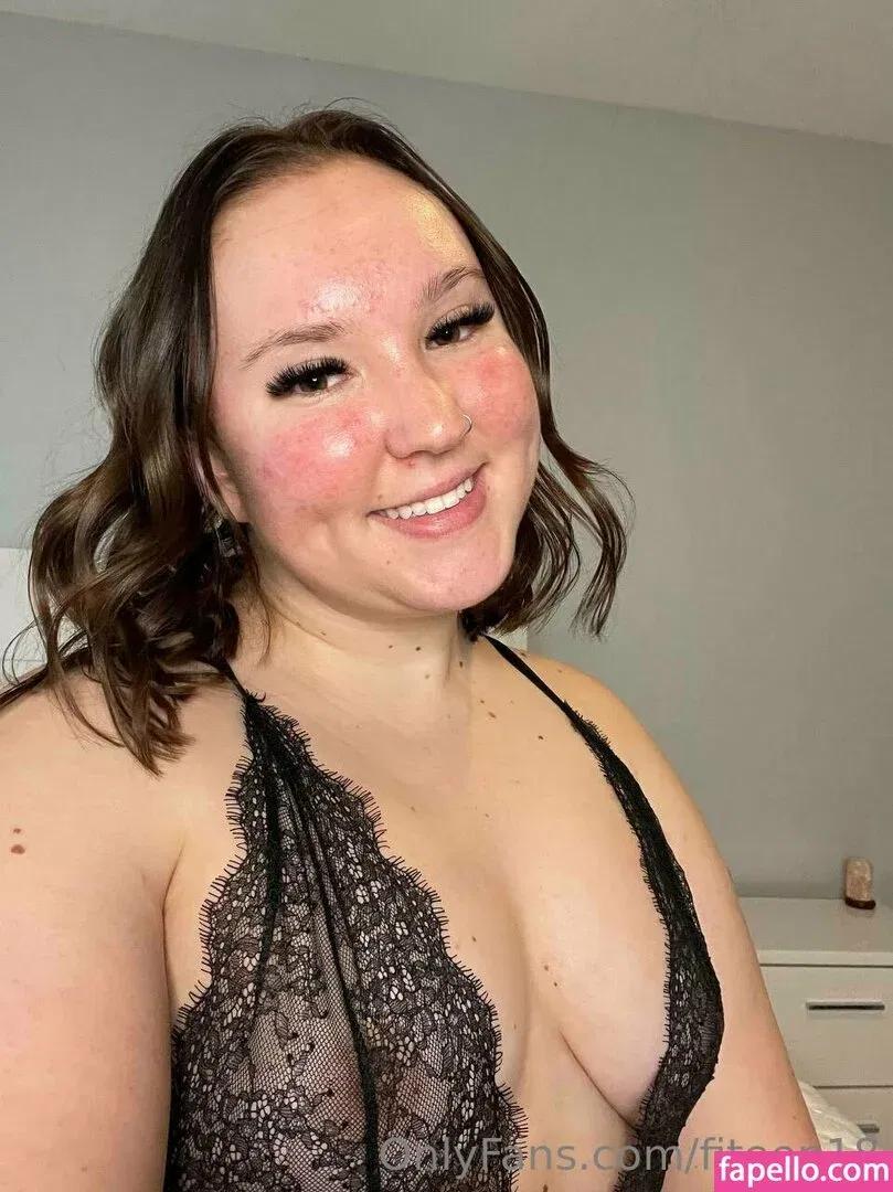 fiteen18 / nikinina178 Onlyfans Photo Gallery 