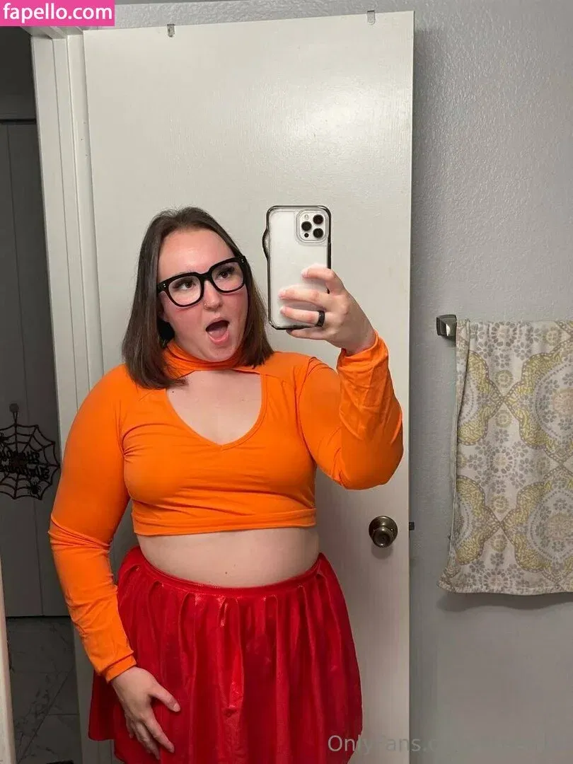 fiteen18 / nikinina178 Onlyfans Photo Gallery 