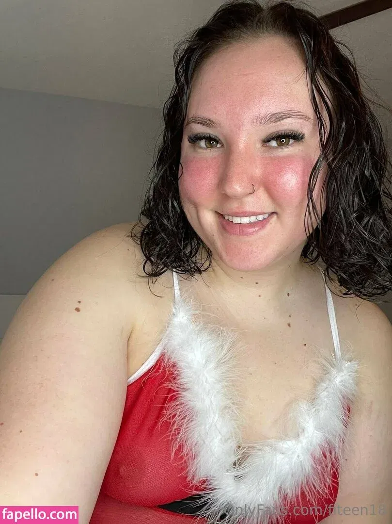 fiteen18 / nikinina178 Onlyfans Photo Gallery 