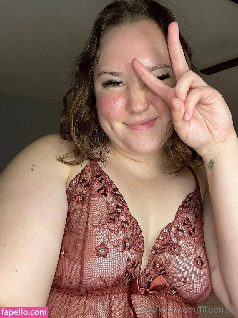 fiteen18 / nikinina178 Onlyfans Photo Gallery 