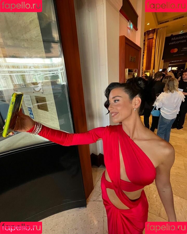 Maria Pedraza Onlyfans Photo Gallery 