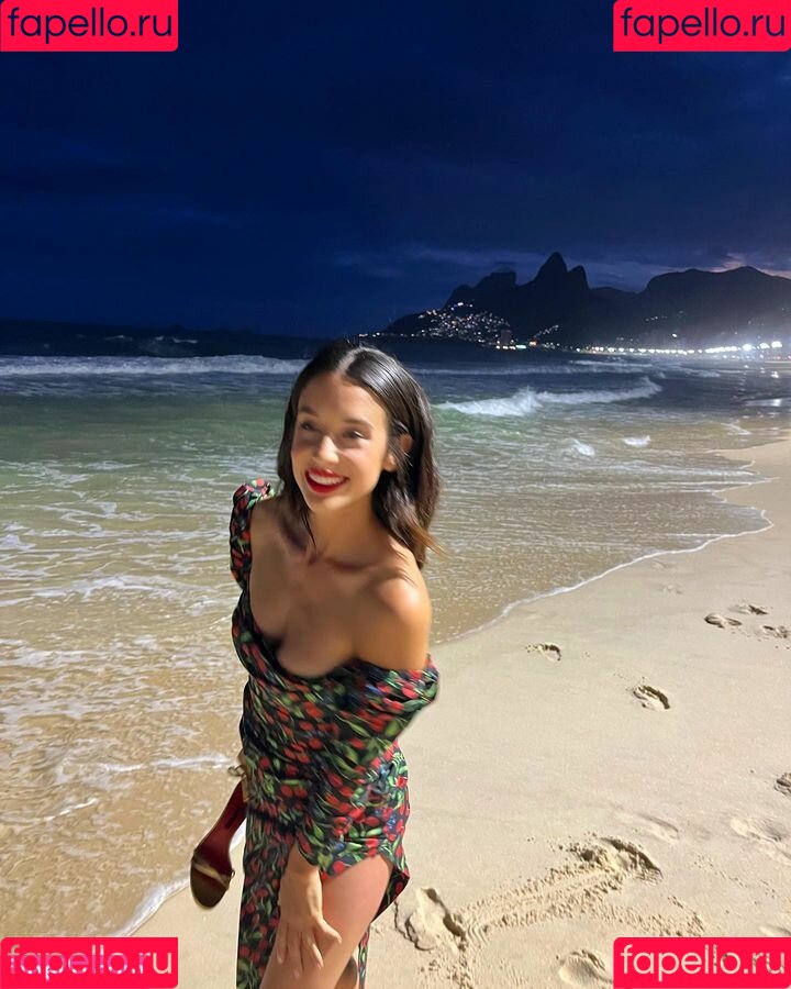 Maria Pedraza Onlyfans Photo Gallery 