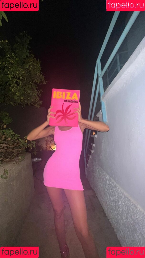 Maria Pedraza Onlyfans Photo Gallery 