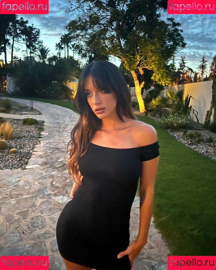 Maria Pedraza Onlyfans Photo Gallery 