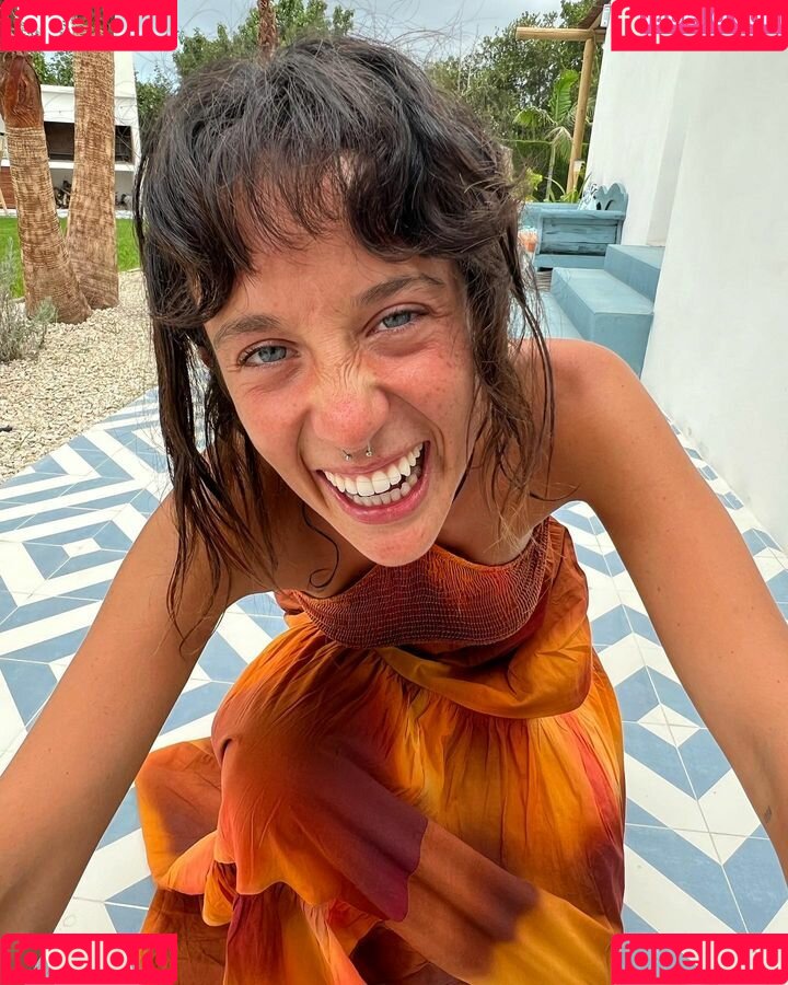 Maria Pedraza Onlyfans Photo Gallery 