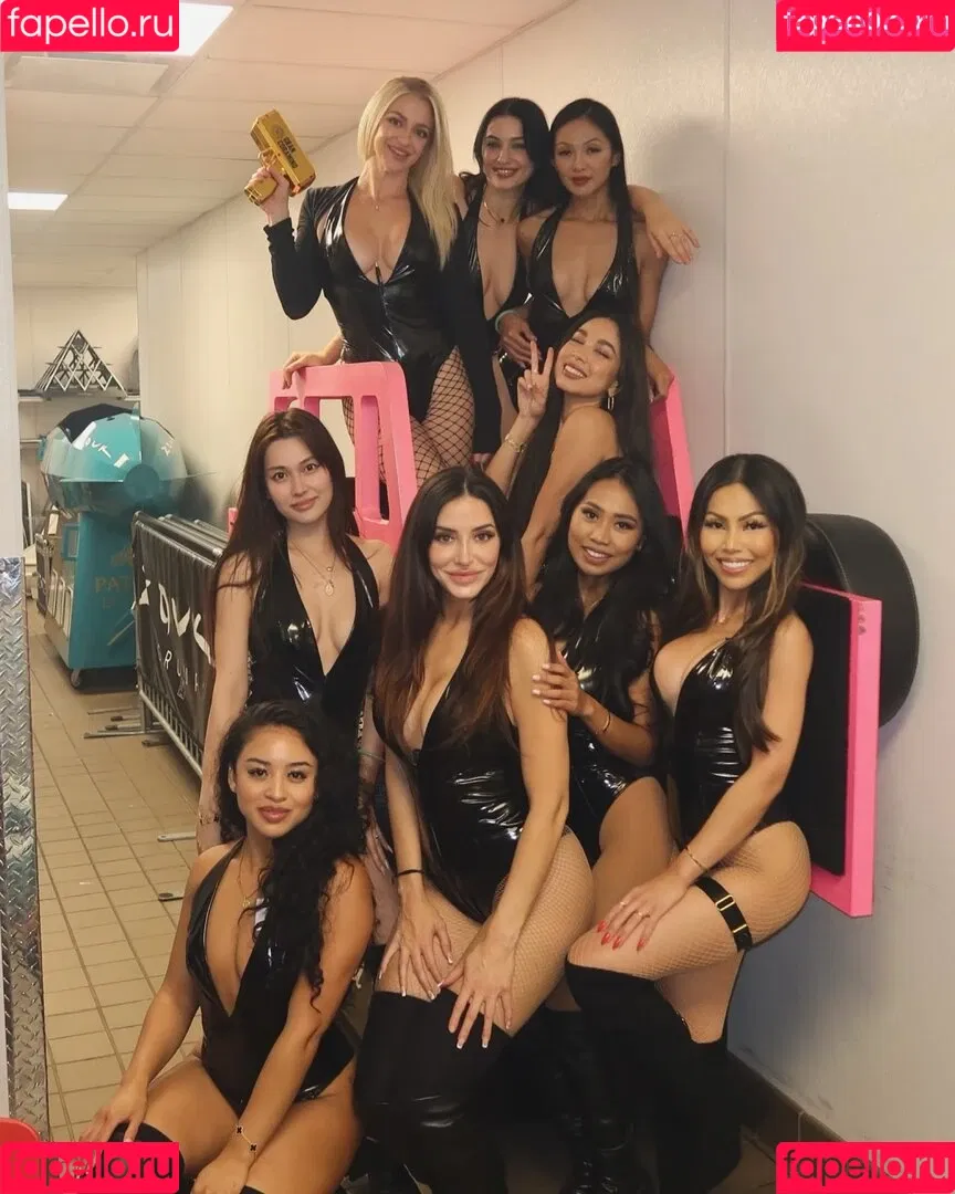 Jane Yum / Jane Yumul / janeymeow / janeyum Onlyfans Photo Gallery 