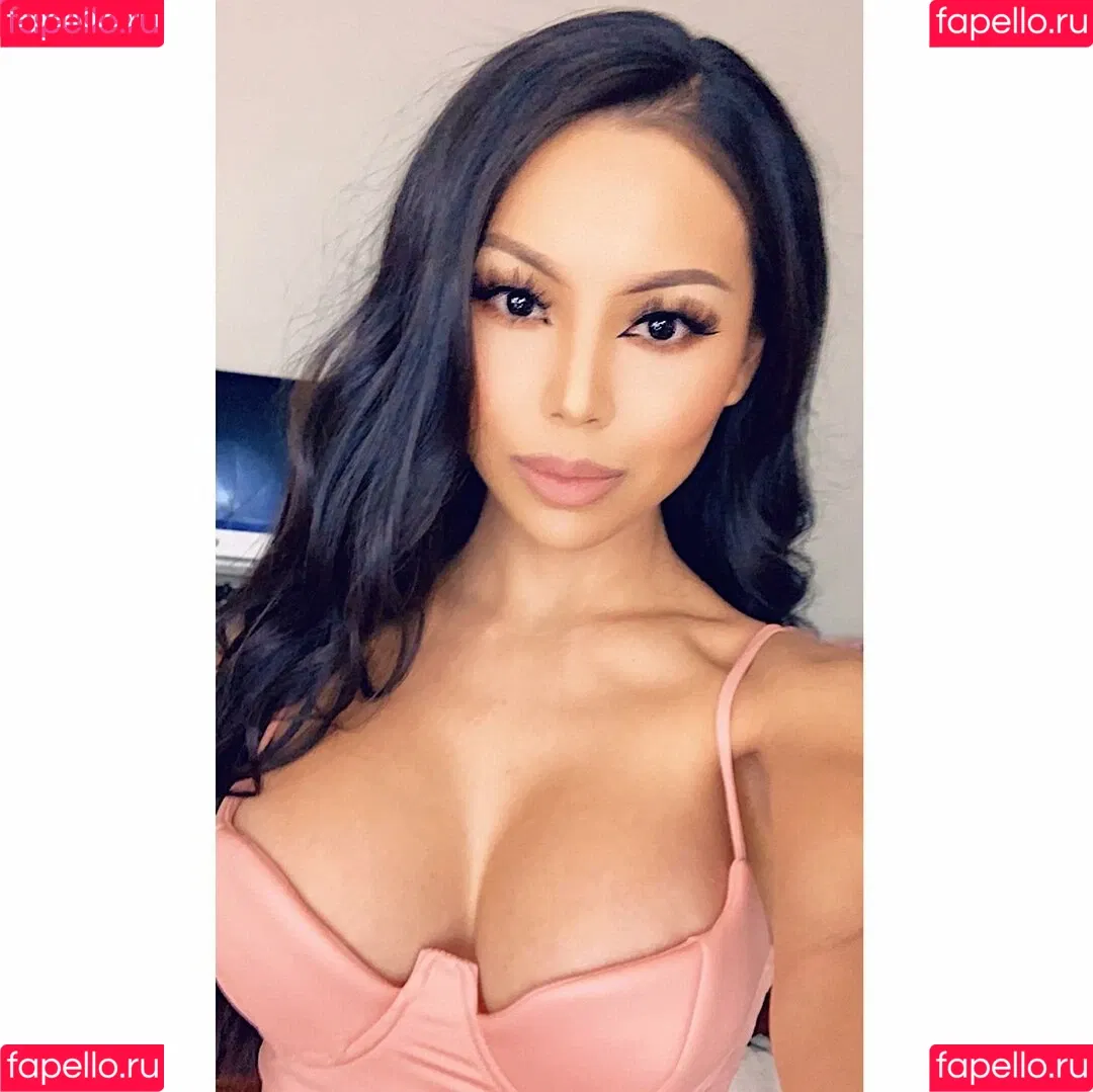 Jane Yum / Jane Yumul / janeymeow / janeyum Onlyfans Photo Gallery 