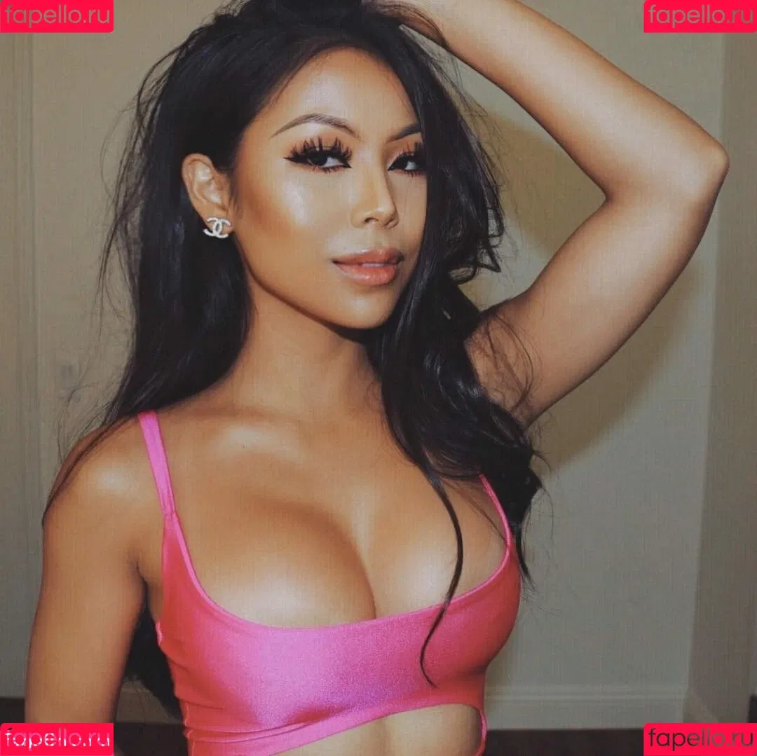 Jane Yum / Jane Yumul / janeymeow / janeyum Onlyfans Photo Gallery 