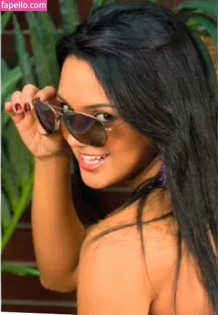 Julia Paes / juliapaesoficial Onlyfans Photo Gallery 