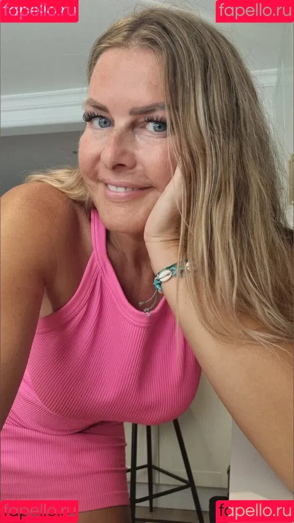 Caly Morgan / calymel / i_am_caly_ Onlyfans Photo Gallery 