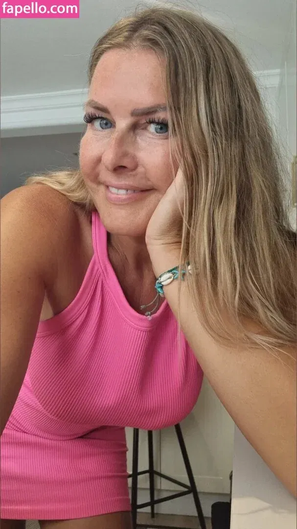 Caly Morgan / calymel / i_am_caly_ Onlyfans Photo Gallery 