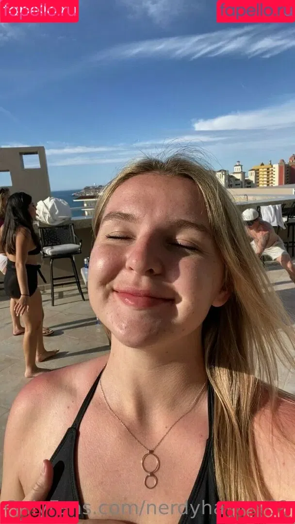 chaseelynnx / nerdyhayley69 Onlyfans Photo Gallery 