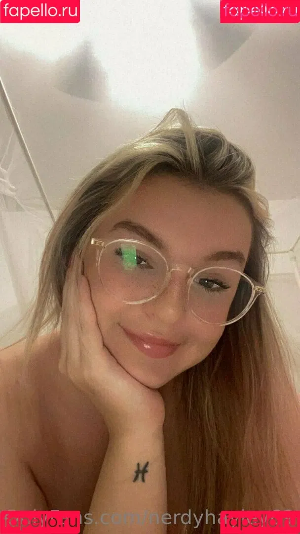 chaseelynnx / nerdyhayley69 Onlyfans Photo Gallery 