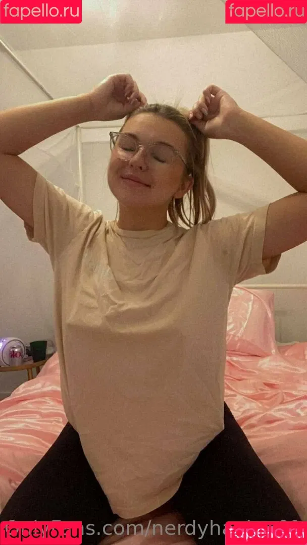 chaseelynnx / nerdyhayley69 Onlyfans Photo Gallery 