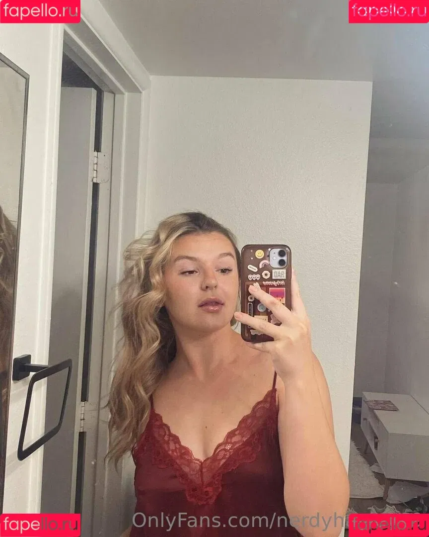 chaseelynnx / nerdyhayley69 Onlyfans Photo Gallery 