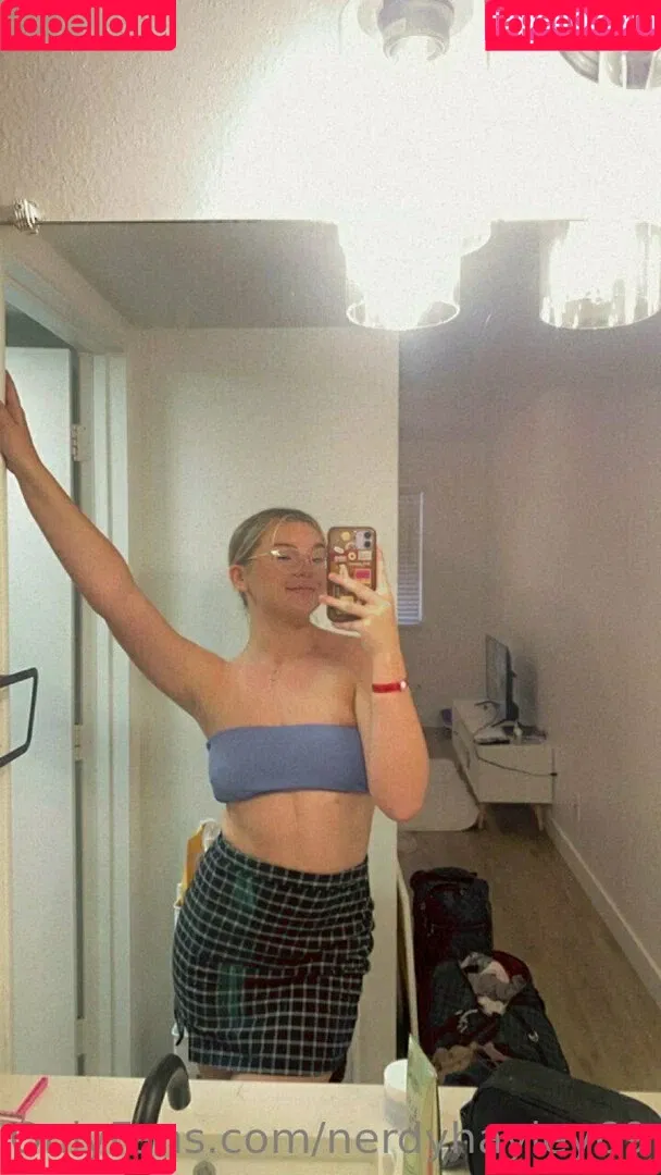 chaseelynnx / nerdyhayley69 Onlyfans Photo Gallery 