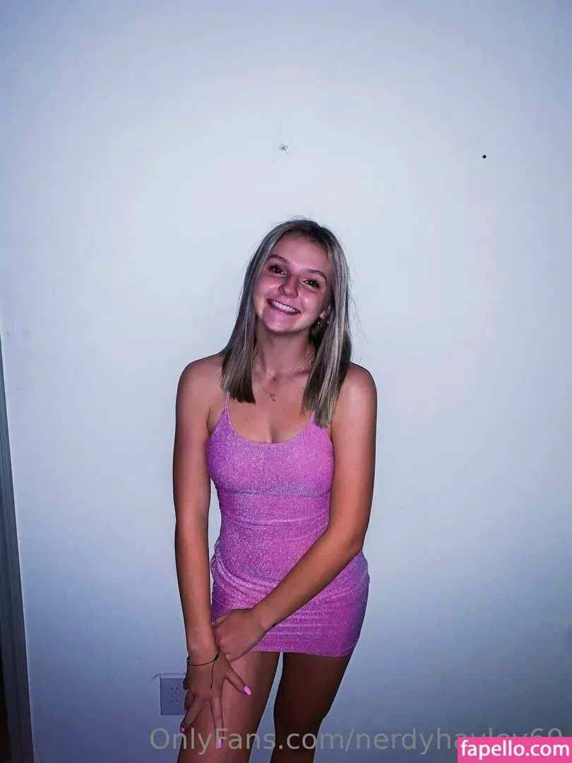 chaseelynnx / nerdyhayley69 Onlyfans Photo Gallery 