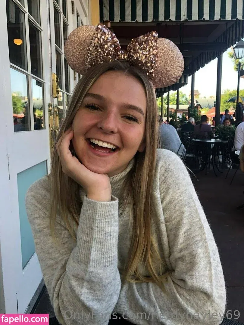 chaseelynnx / nerdyhayley69 Onlyfans Photo Gallery 