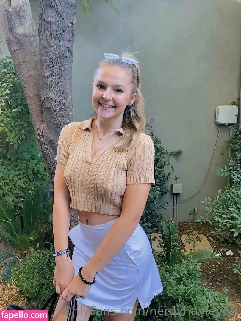 chaseelynnx / nerdyhayley69 Onlyfans Photo Gallery 