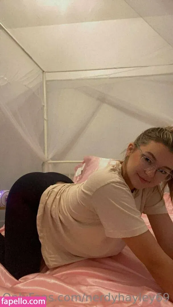 chaseelynnx / nerdyhayley69 Onlyfans Photo Gallery 