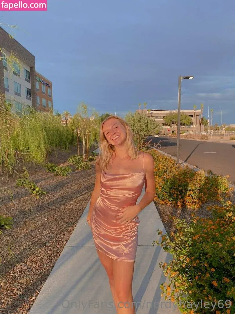 chaseelynnx / nerdyhayley69 Onlyfans Photo Gallery 