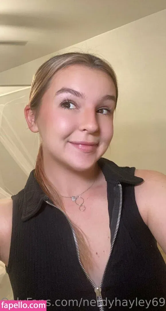 chaseelynnx / nerdyhayley69 Onlyfans Photo Gallery 