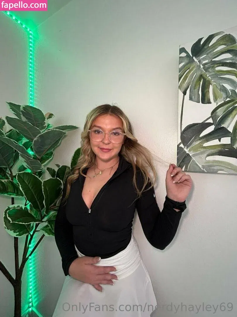 chaseelynnx / nerdyhayley69 Onlyfans Photo Gallery 