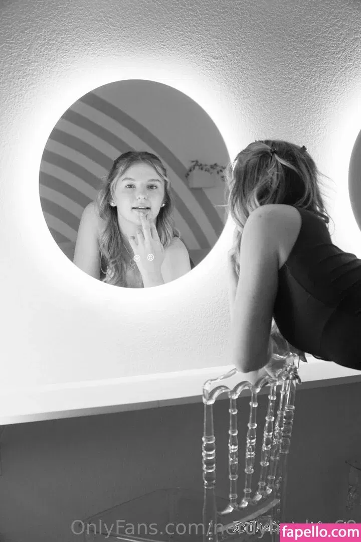 chaseelynnx / nerdyhayley69 Onlyfans Photo Gallery 