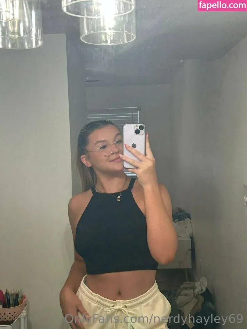 chaseelynnx / nerdyhayley69 Onlyfans Photo Gallery 