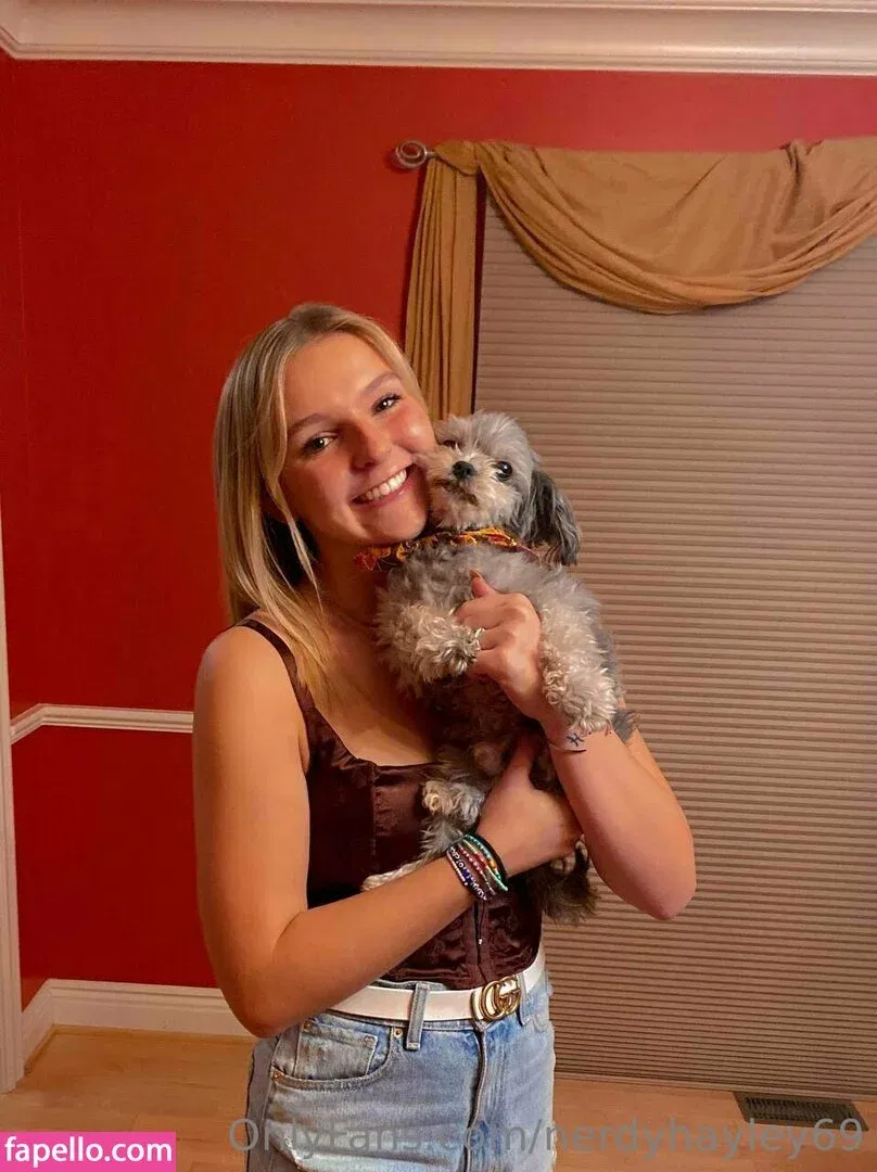 chaseelynnx / nerdyhayley69 Onlyfans Photo Gallery 