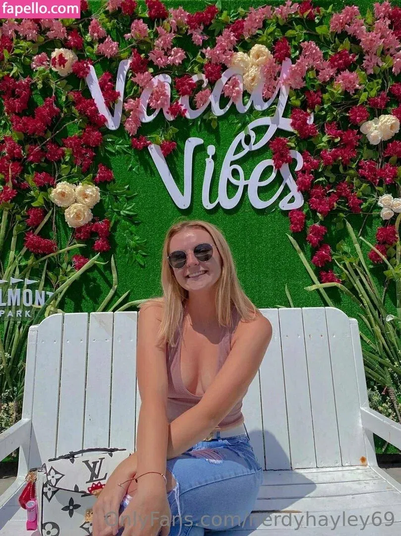 chaseelynnx / nerdyhayley69 Onlyfans Photo Gallery 