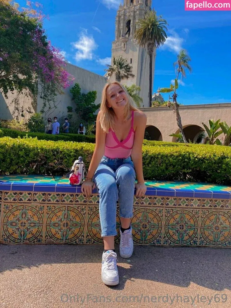 chaseelynnx / nerdyhayley69 Onlyfans Photo Gallery 