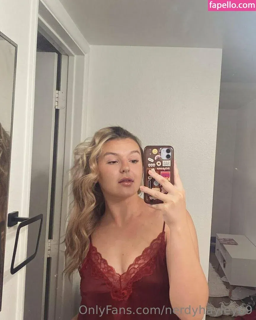 chaseelynnx / nerdyhayley69 Onlyfans Photo Gallery 